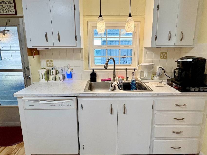 385 Sanibel St a Nokomis, FL Mobile or Manufactured Home for Sale